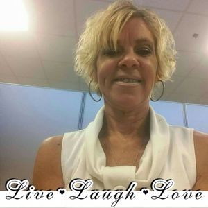 Meet your Posher, Bobbie